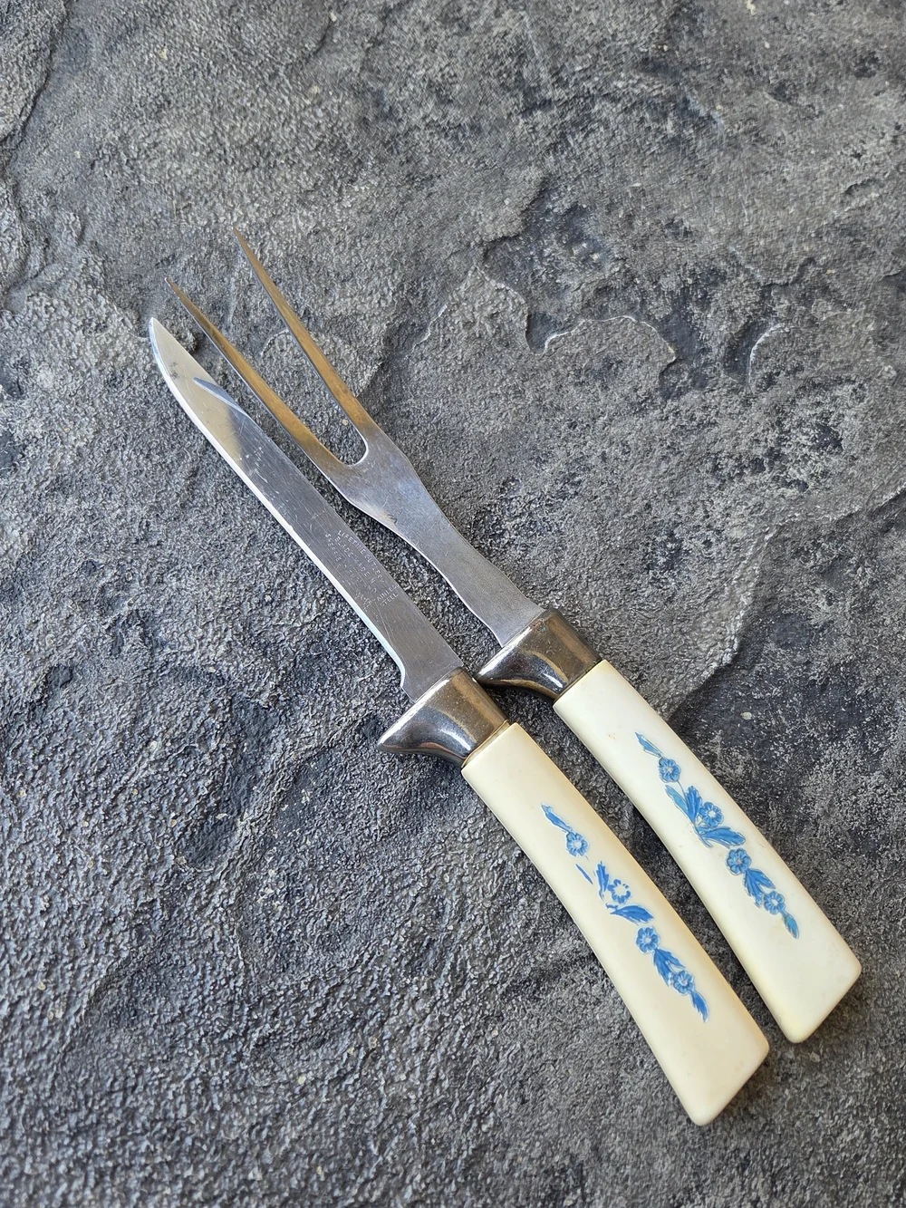 Cornflower Blue Floral Accent Carving Fork And Knife Lifetime Cutlery Sheffield